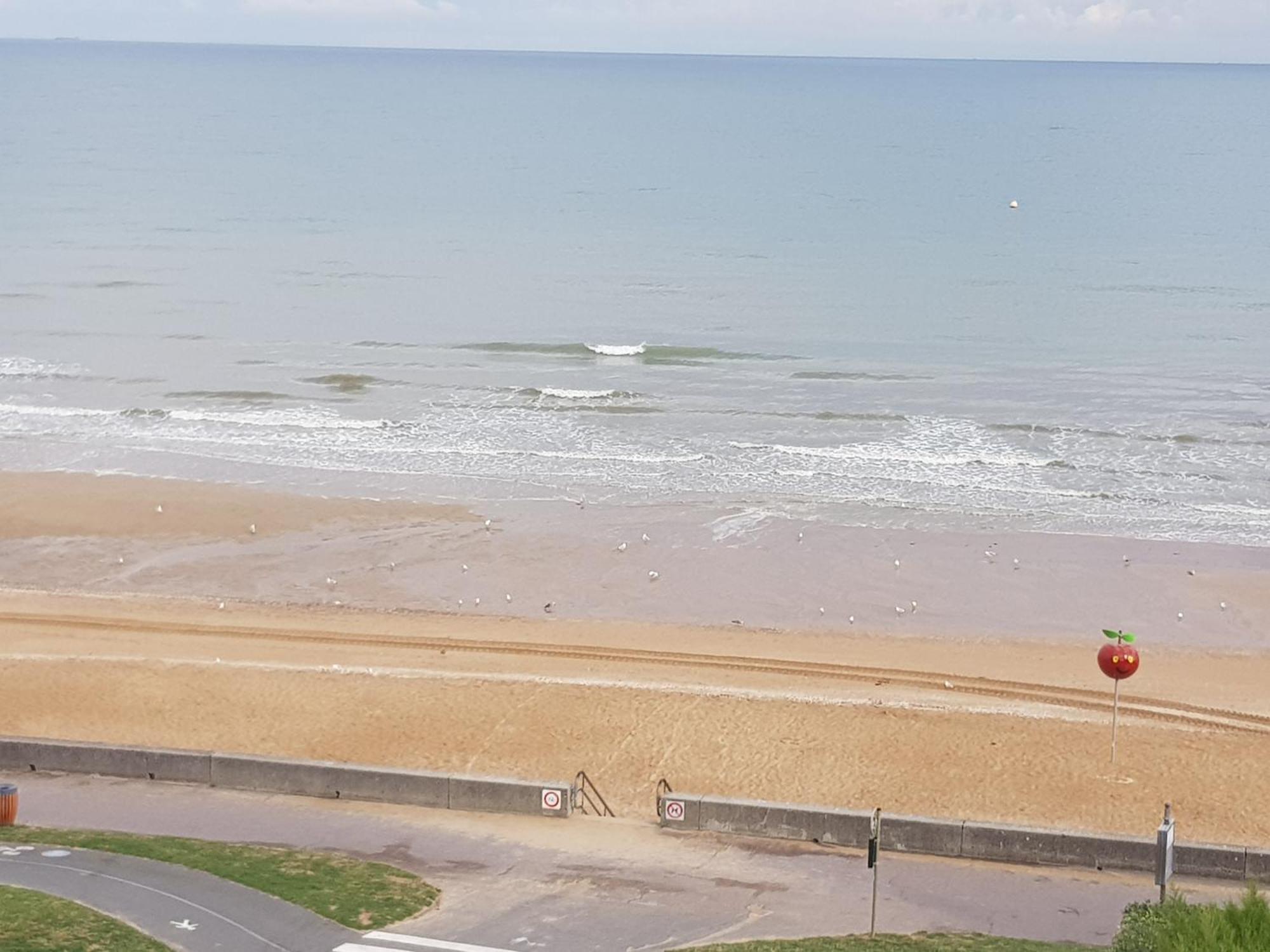 Appartement Liza 2 Pieces Vue Mer A Cabourg Exteriör bild